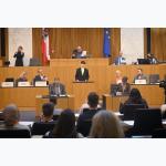 Foto5_ Jugendparlament:  Philipp Kachler in der Rolle eines Abgeordneten